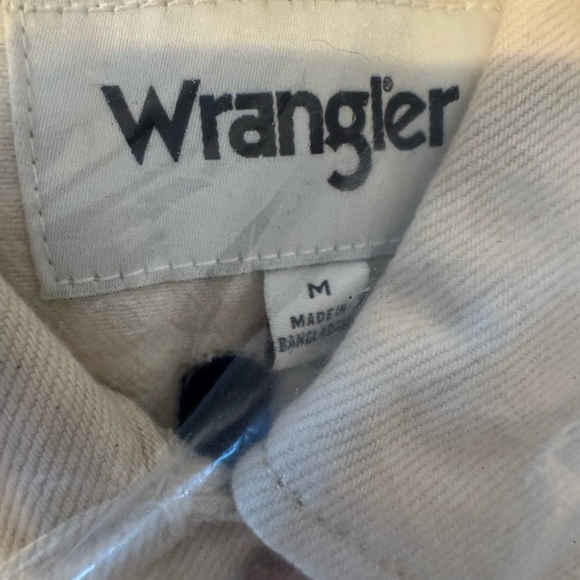 Wrangler White Denim Jacket with Navy Lettering - Picture 5 of 5